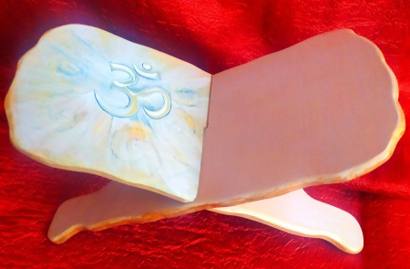 Подставка с мантрой ОМ