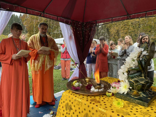 Участие в хоме он-лайн в Шива Према Сагар ашраме